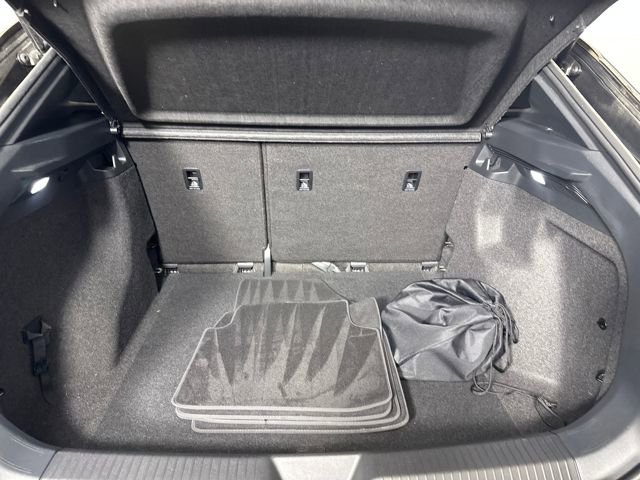 Used 2021 Volkswagen ID.4 Pro image 26