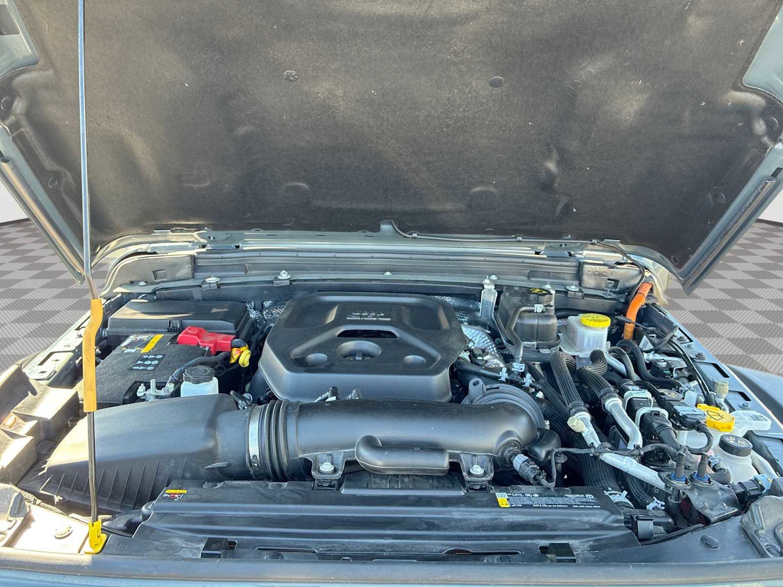 Used 2025 Jeep Wrangler Unlimited Rubicon 4xe w/ Safety Group image 29