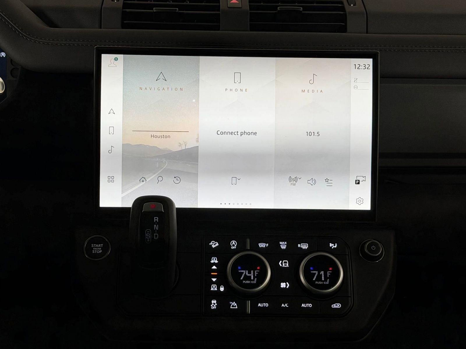 Used 2026 Land Rover Defender 110 S image 23