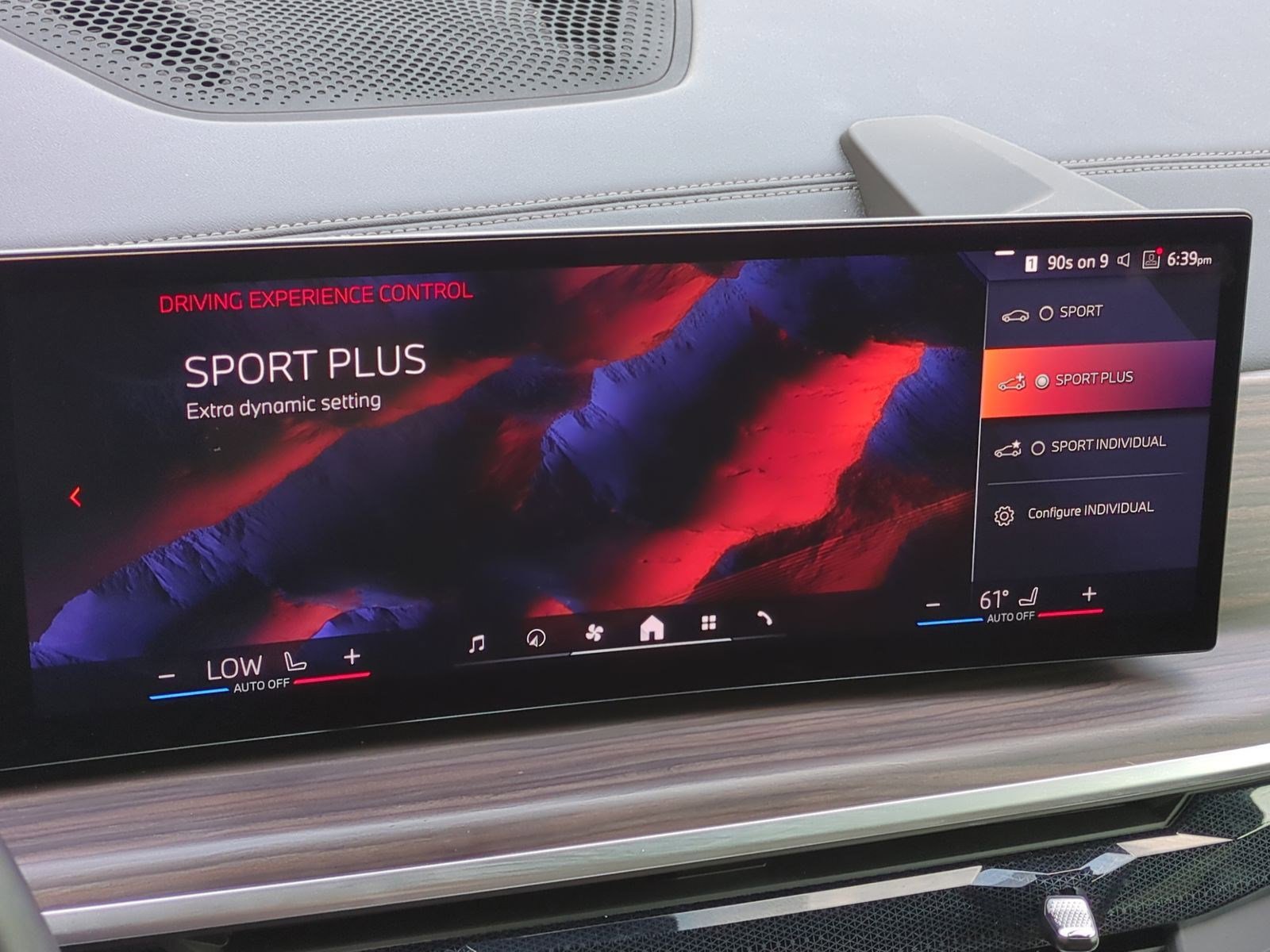 Certified 2024 BMW X6 xDrive40i w/ Premium Package image 23