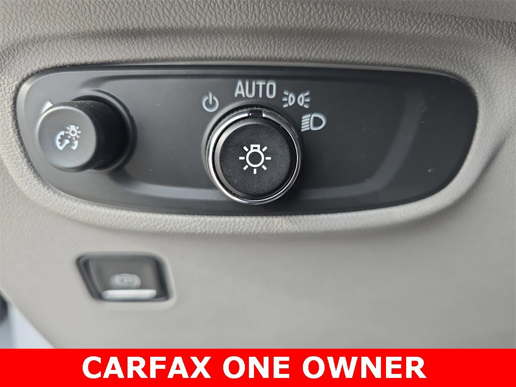 Used 2024 GMC Terrain SLE image 26