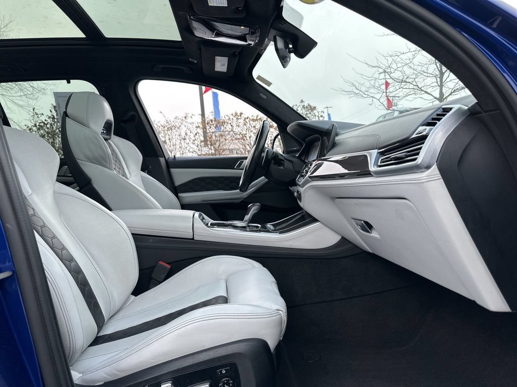 Used 2022 BMW X5 M w/ Executive Package AWD/4WD image 26
