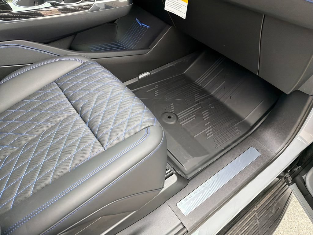 New 2026 Cadillac Escalade IQL Sport 1 w/ LPO, Floor Liner Package AWD/4WD image 42