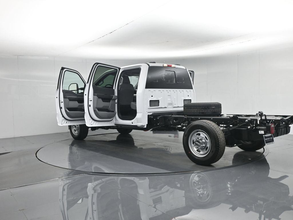 New 2026 Ford F350 XL w/ XL Chrome Package AWD/4WD image 30