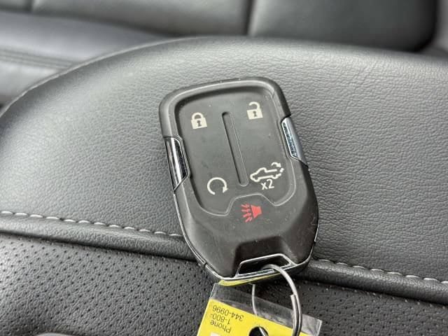 Used 2020 Chevrolet Silverado 1500 High Country w/ Technology Package AWD/4WD image 37