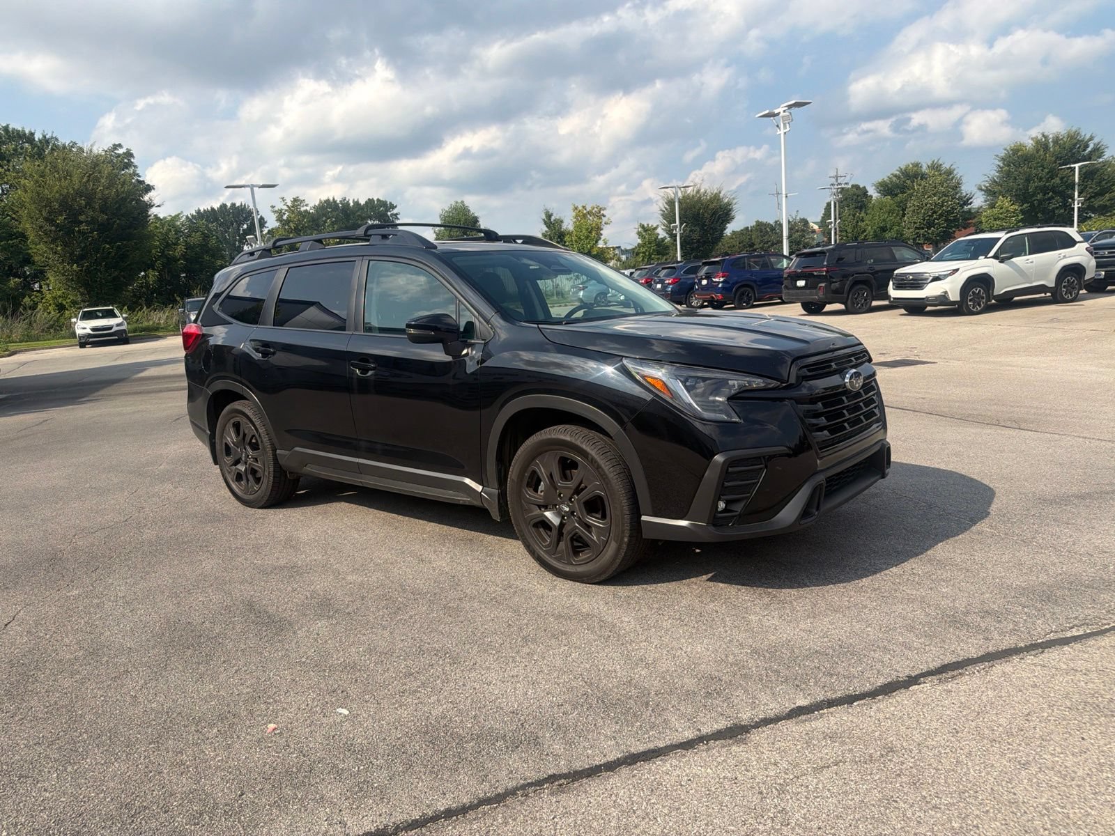 Used 2023 Subaru Ascent Onyx Edition AWD/4WD image 11