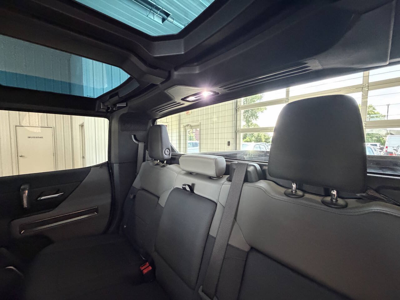 Used 2025 GMC Hummer EV 2X AWD/4WD image 40