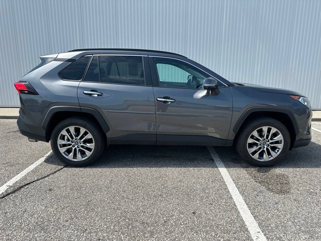 Used 2021 Toyota RAV4 Limited w/ Limited Grade Weather Package AWD/4WD image 9
