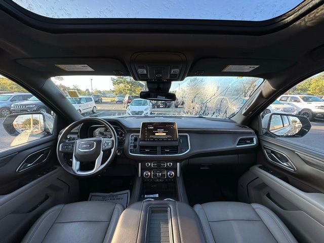 Used 2023 GMC Yukon XL SLT image 2