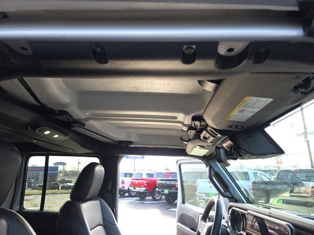 Used 2024 Jeep Wrangler Sahara w/ Technology Group image 39