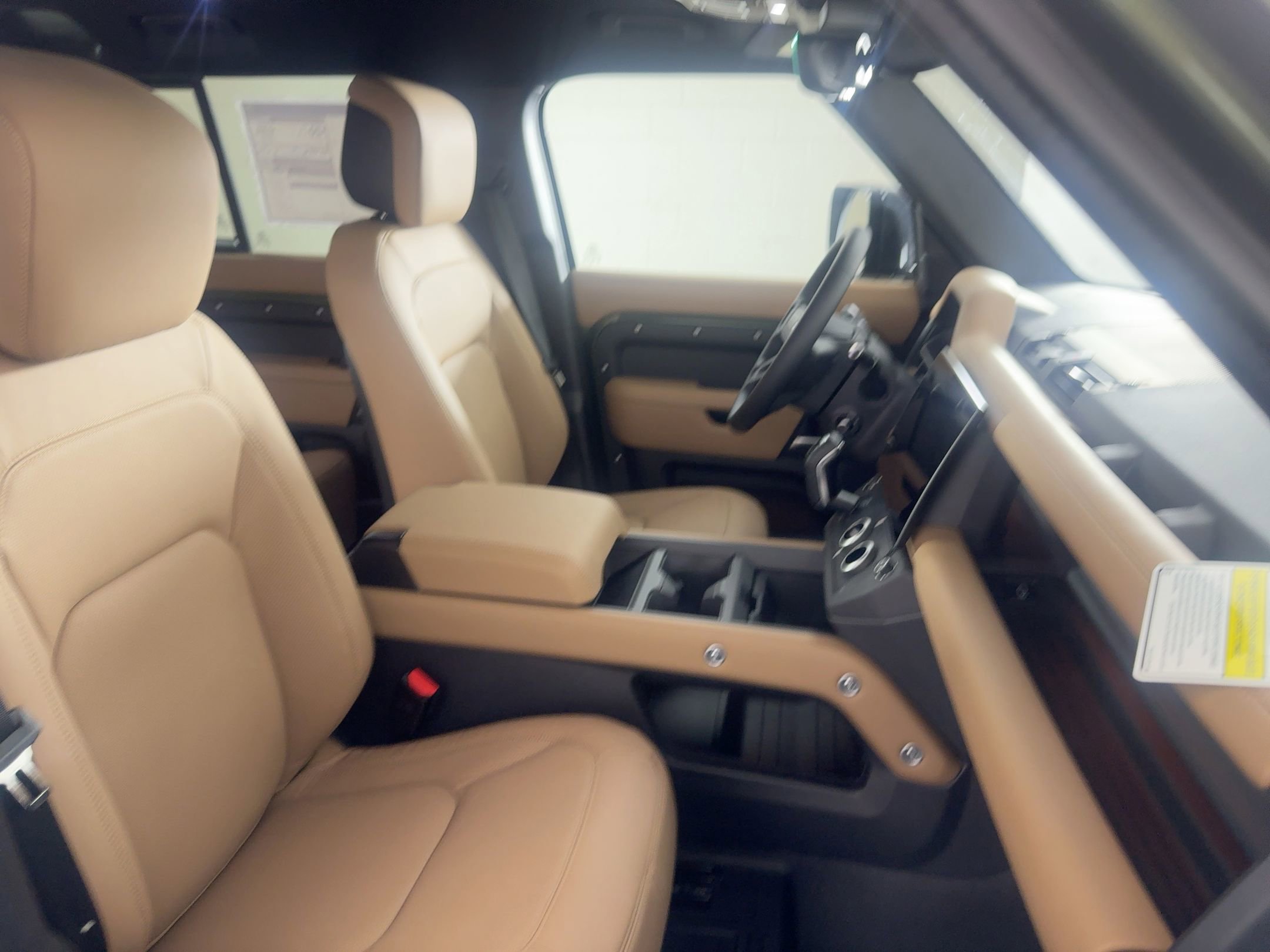 New 2026 Land Rover Defender 110 X-Dynamic SE image 29