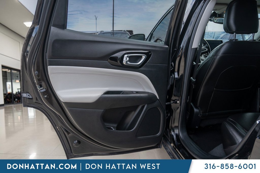 Used 2022 Jeep Compass Limited AWD/4WD image 17
