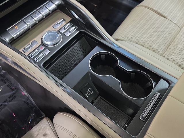 Certified 2024 Lincoln Nautilus Reserve w/ Equipment Group 203A image 22