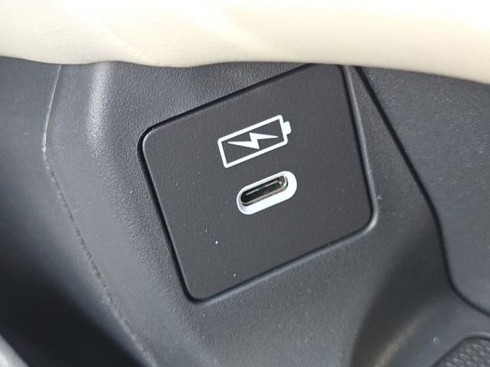 New 2026 Honda HR-V LX image 21