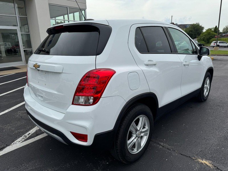 Used 2020 Chevrolet Trax LS w/ Tint and Cruise Package FWD video 3