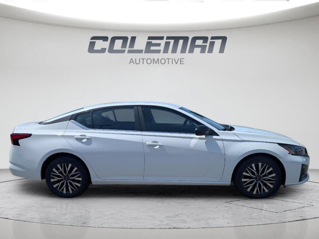 New 2026 Nissan Altima 2.5 SV FWD image 3