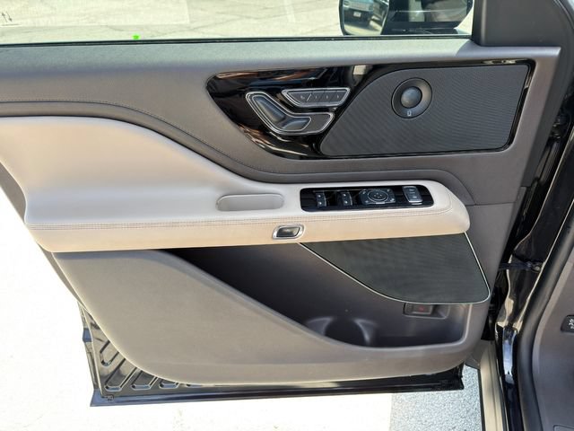 Used 2024 Lincoln Aviator Reserve w/ Equipment Group 201A RWD image 20