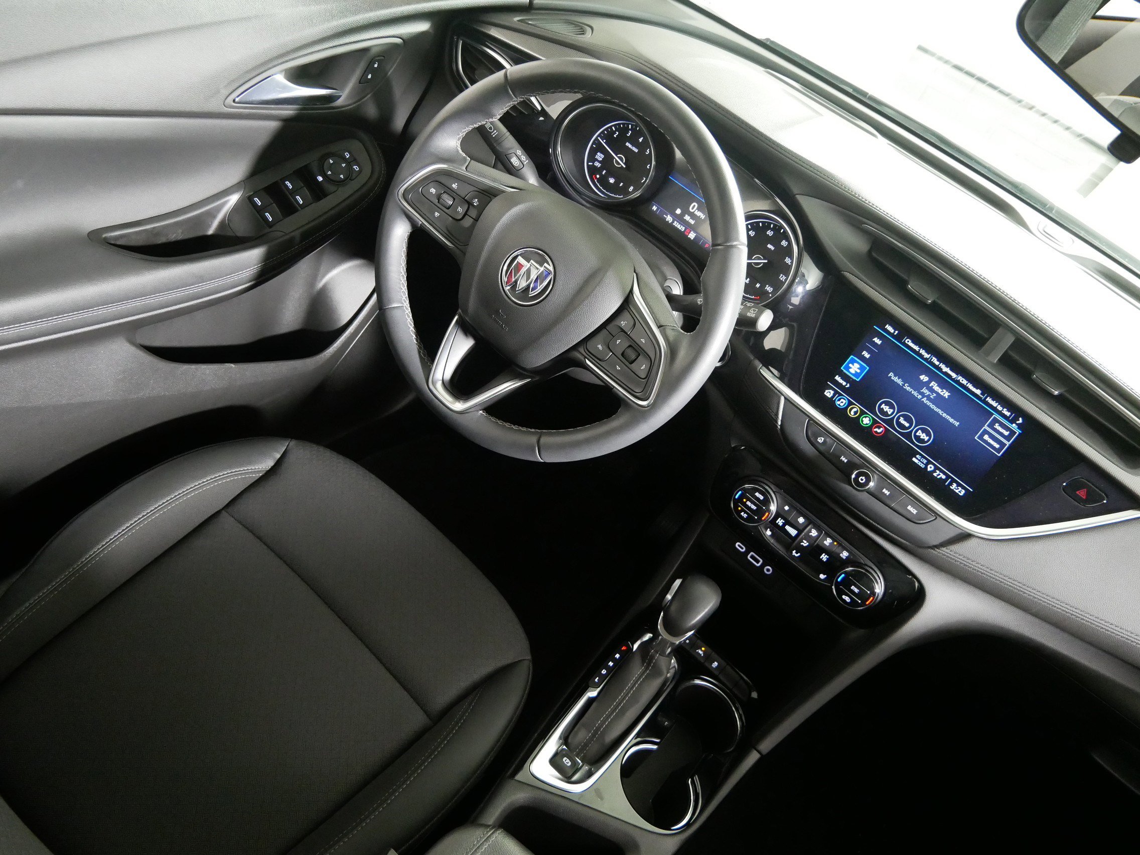 Certified 2022 Buick Encore GX Select w/ Safety Package II image 9