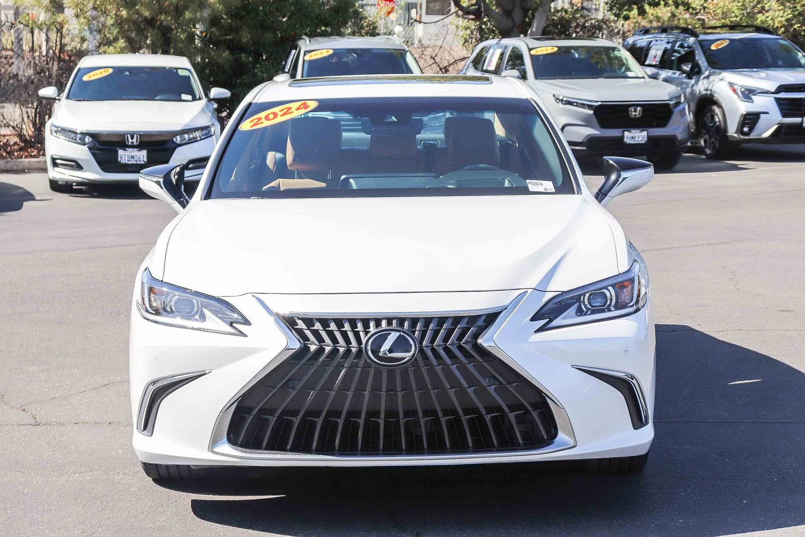 Used 2024 Lexus ES 300h w/ Premium Package FWD image 2