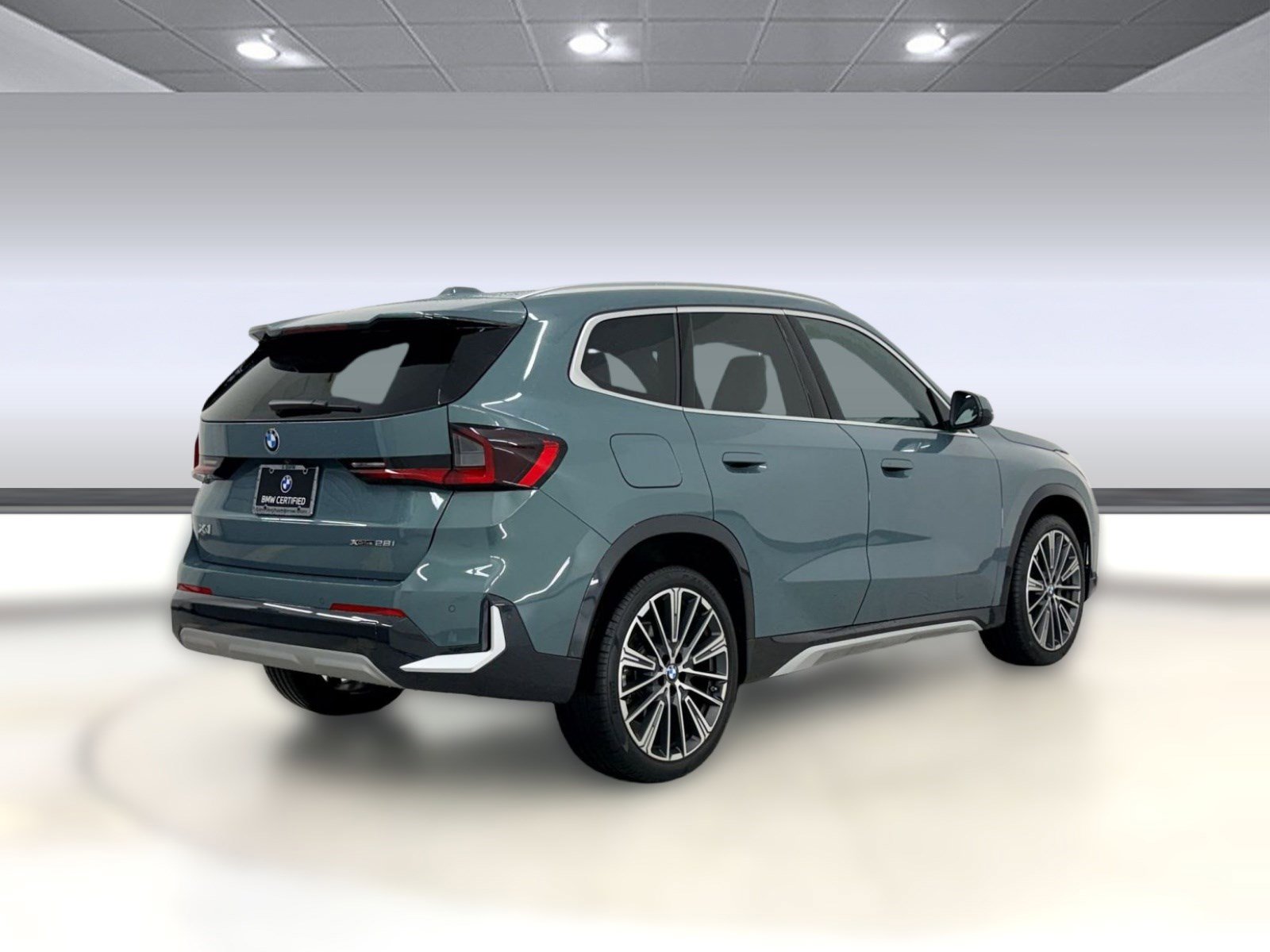 Used 2025 BMW X1 xDrive28i w/ Convenience Package AWD/4WD image 9