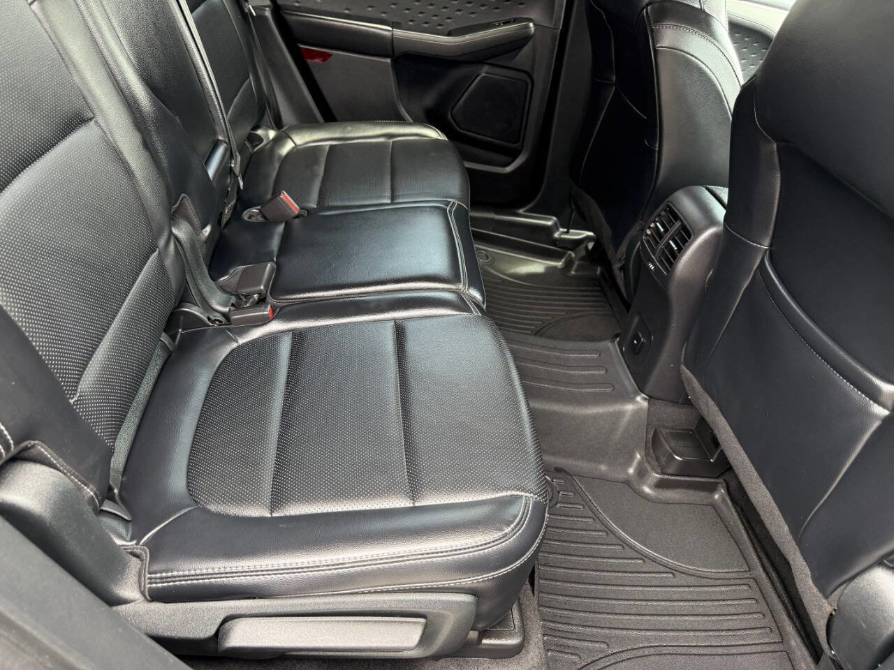 Used 2020 Ford Escape SEL image 39