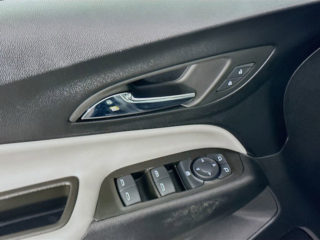 Used 2023 Chevrolet Equinox LS w/ LS Convenience Package image 24