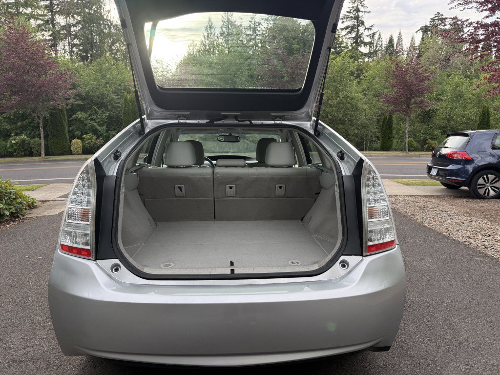 Used 2010 Toyota Prius Five FWD image 26