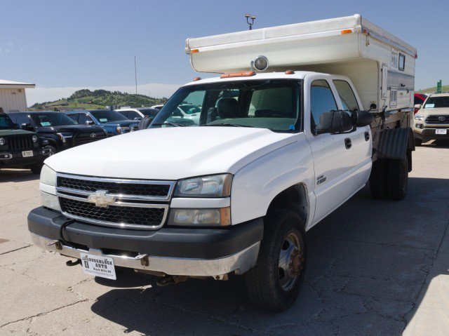 Used 2006 Chevrolet Silverado 3500 4x4 Crew Cab w/ Heavy-Duty Power Package video 2