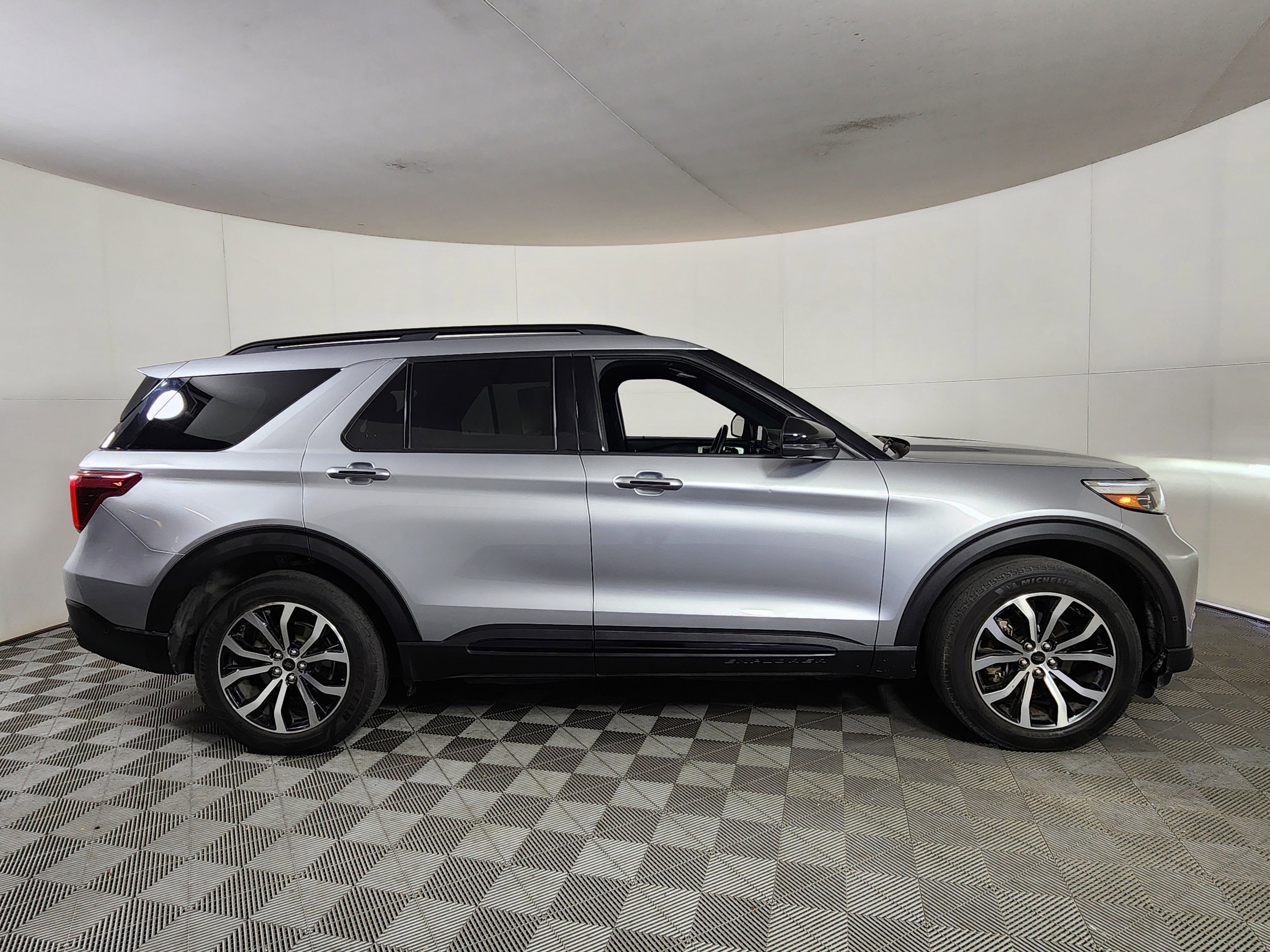 Used 2020 Ford Explorer ST w/ Premium Technology Package AWD/4WD image 8