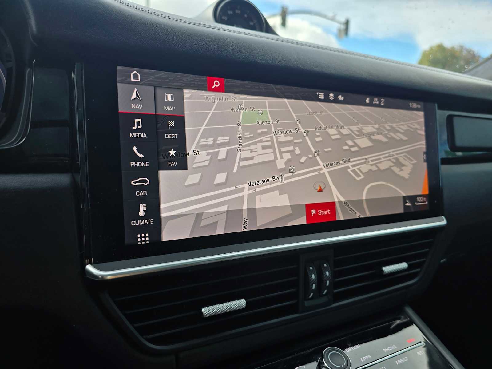 Used 2021 Porsche Cayenne Turbo S image 28