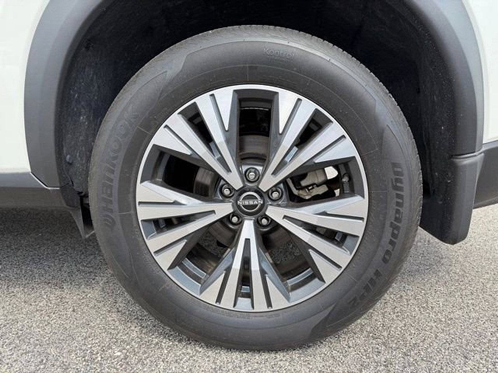 Used 2023 Nissan Rogue SV AWD/4WD image 21