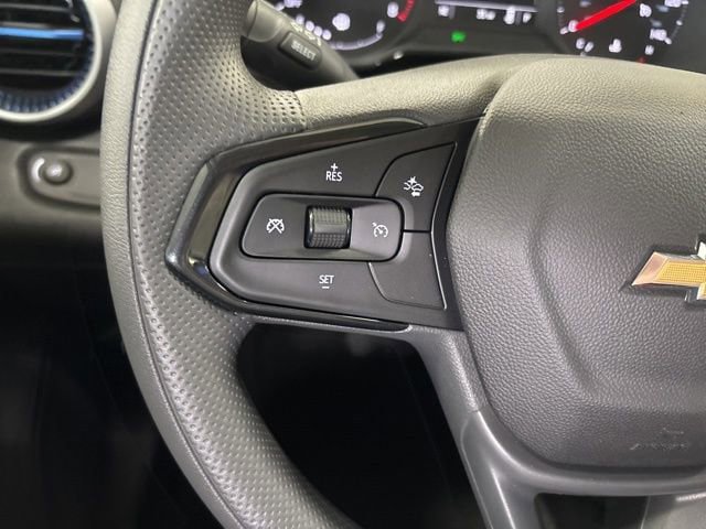 New 2026 Chevrolet Trax LS w/ LS Convenience Package FWD image 23
