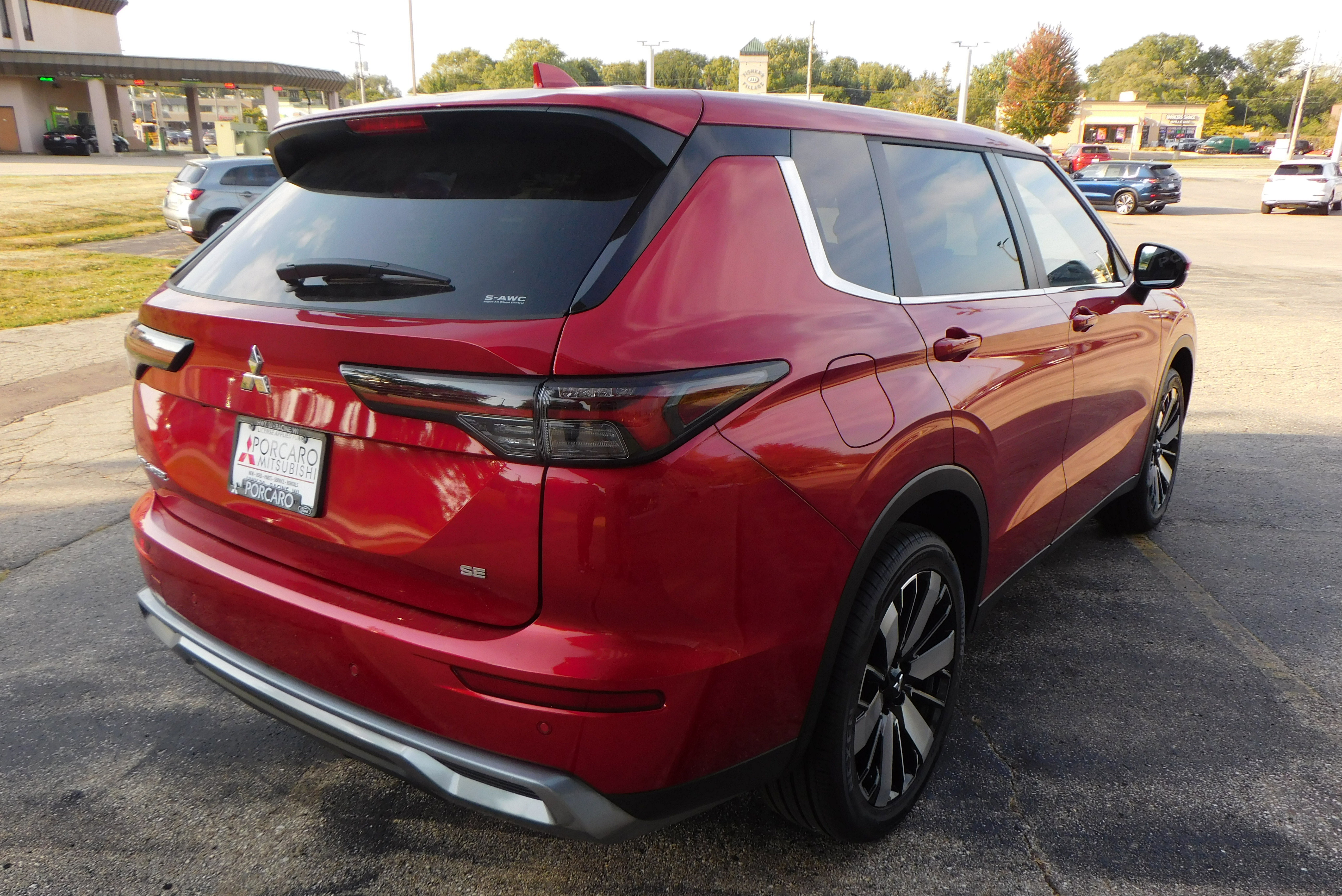 New 2025 Mitsubishi Outlander SE image 5