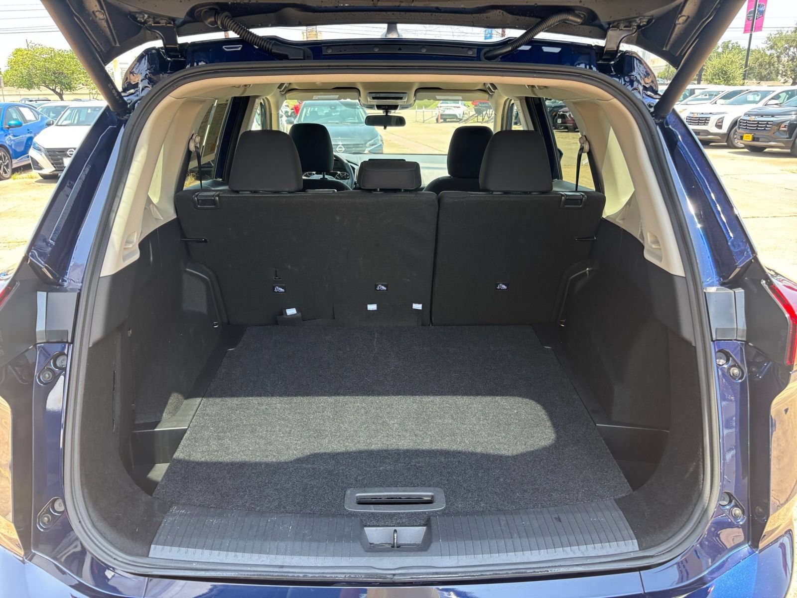 Used 2026 Nissan Rogue SV FWD image 33