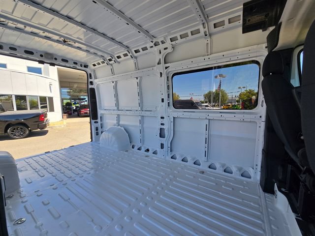 Used 2025 RAM ProMaster 2500 w/ Crew Van Package FWD image 24
