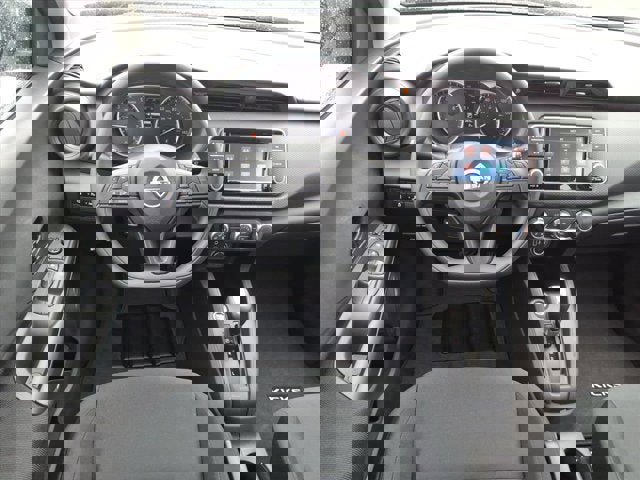 New 2025 Nissan Kicks Play S image 6