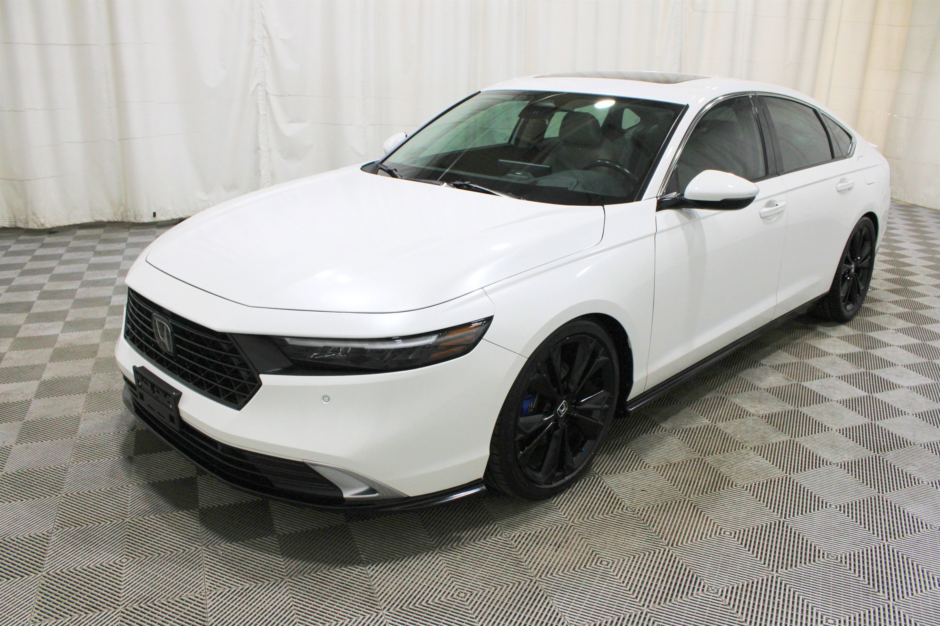 Used 2024 Honda Accord Touring image 39