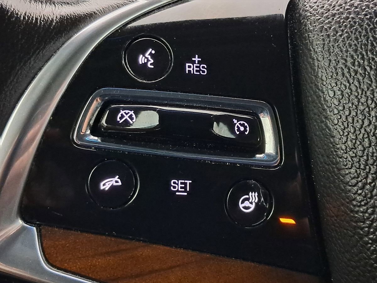 Used 2016 Cadillac Escalade 4WD image 10