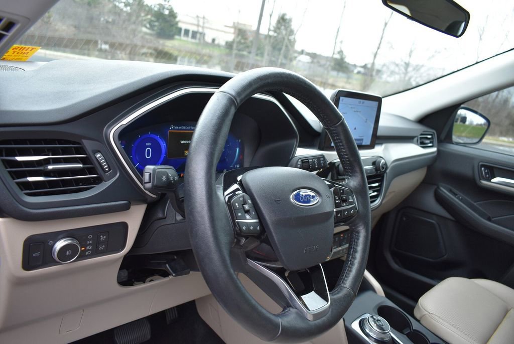 Used 2021 Ford Escape SEL w/ Technology Package image 13