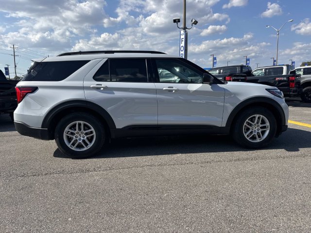 New 2026 Ford Explorer Active w/ Active Comfort Package RWD image 4