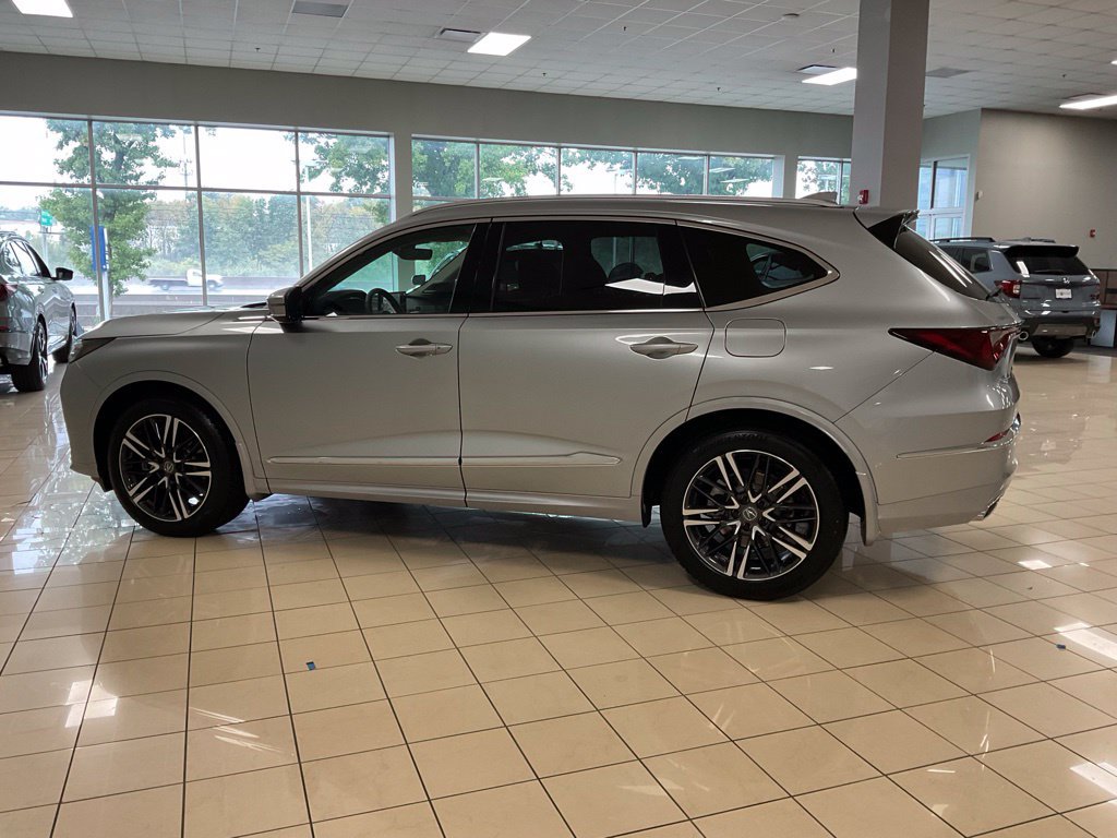Certified 2026 Acura MDX w/ Advance Package AWD/4WD image 5