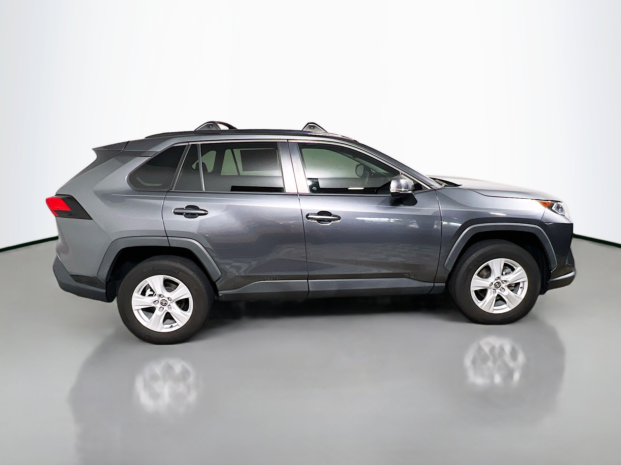 Used 2021 Toyota RAV4 XLE image 3