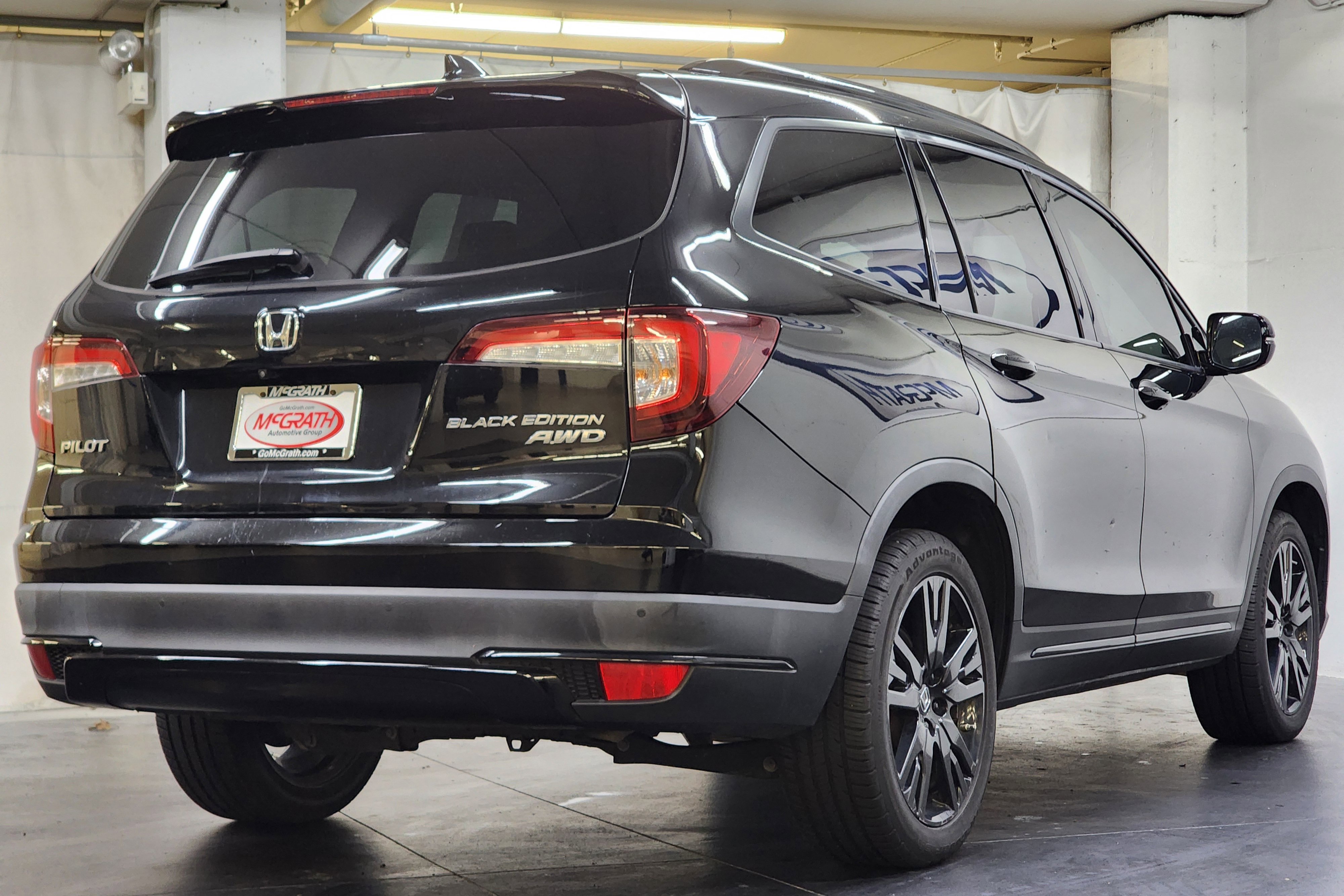 Used 2021 Honda Pilot Black Edition image 3