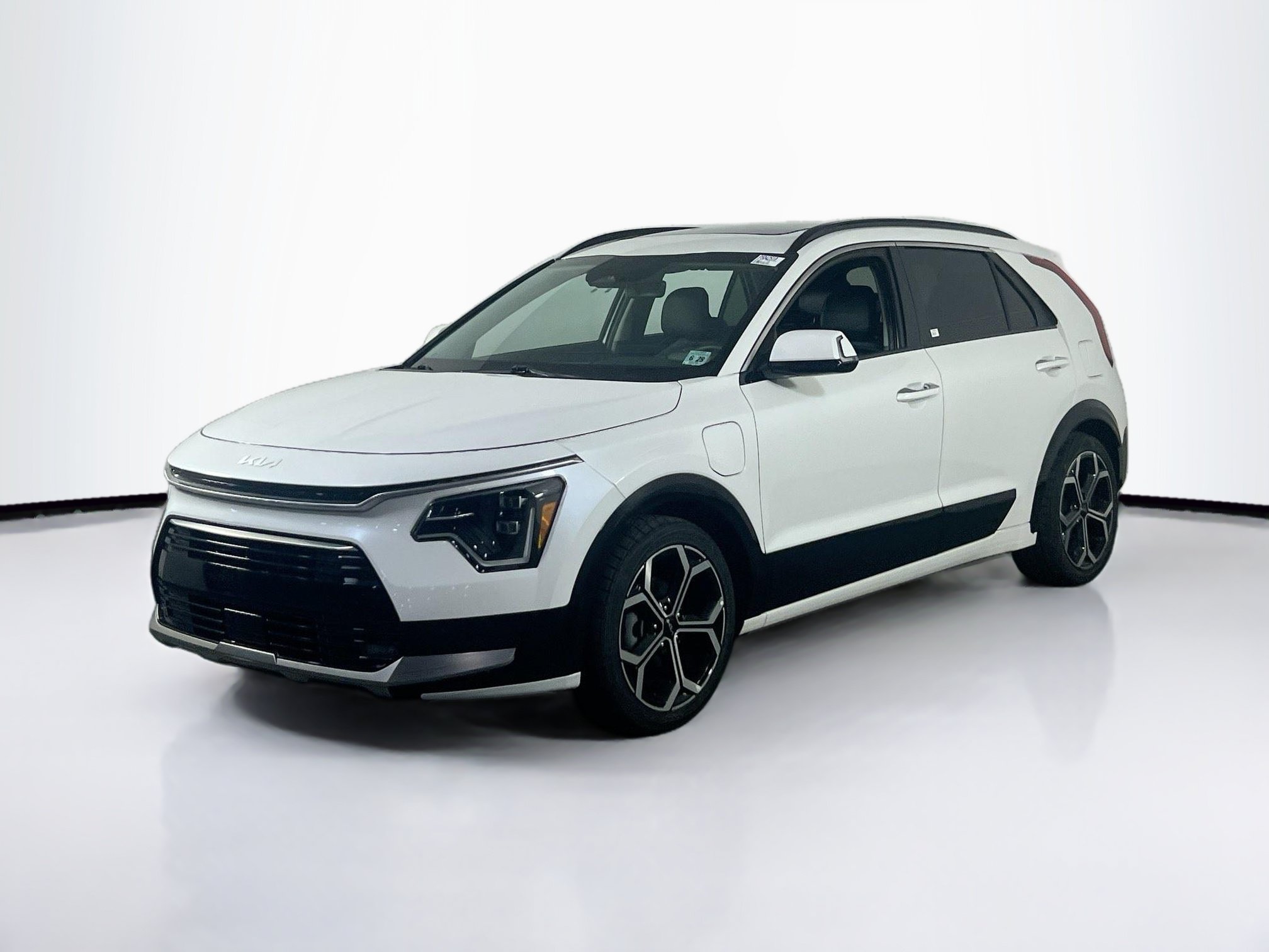 Used 2023 Kia Niro SX Touring FWD video 1
