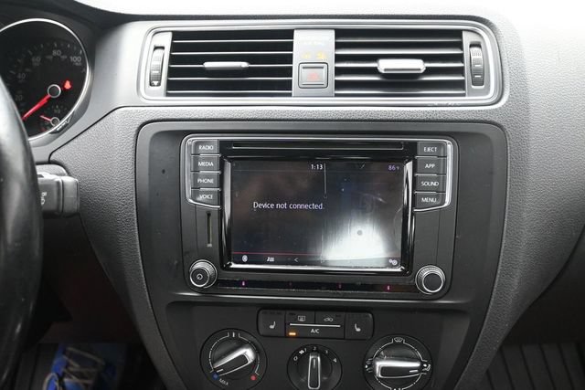 Used 2018 Volkswagen Jetta SE FWD image 11