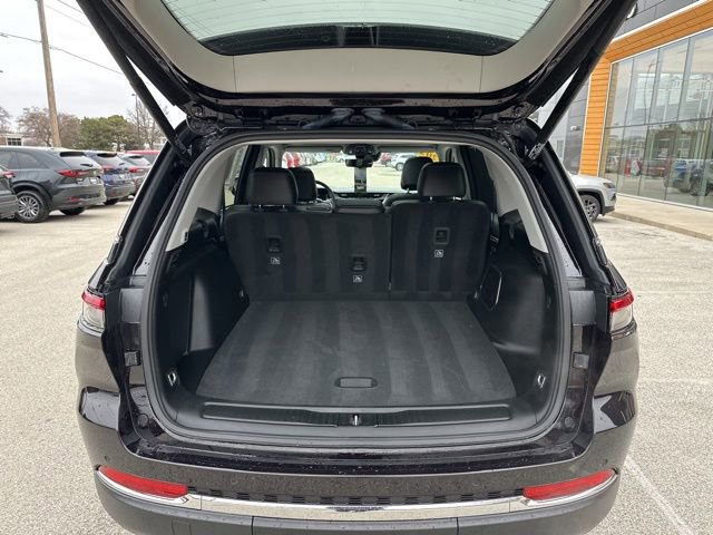 Used 2022 Jeep Grand Cherokee Limited 4xe w/ Luxury Tech Group II image 10