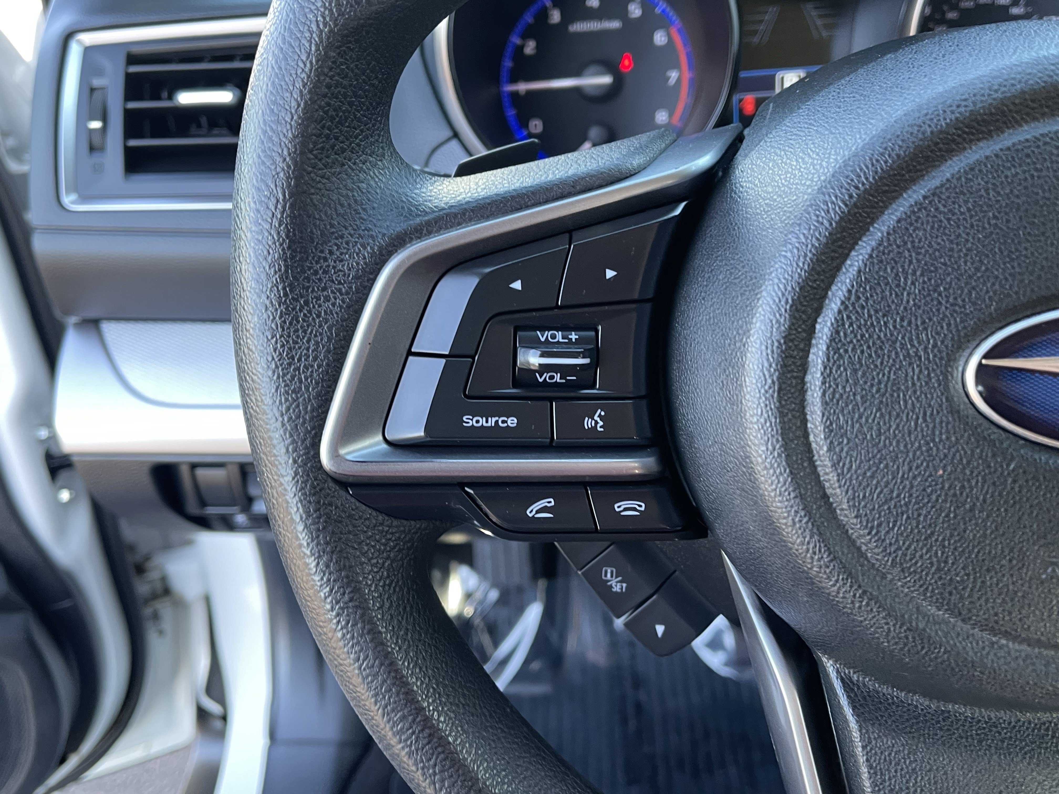 Used 2019 Subaru Outback 2.5i AWD/4WD image 21