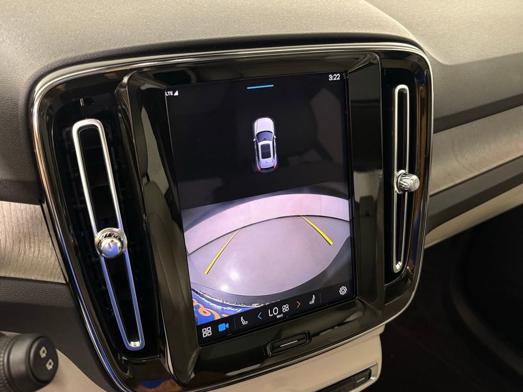 Used 2023 Volvo XC40 B5 Plus w/ Protection Package image 27