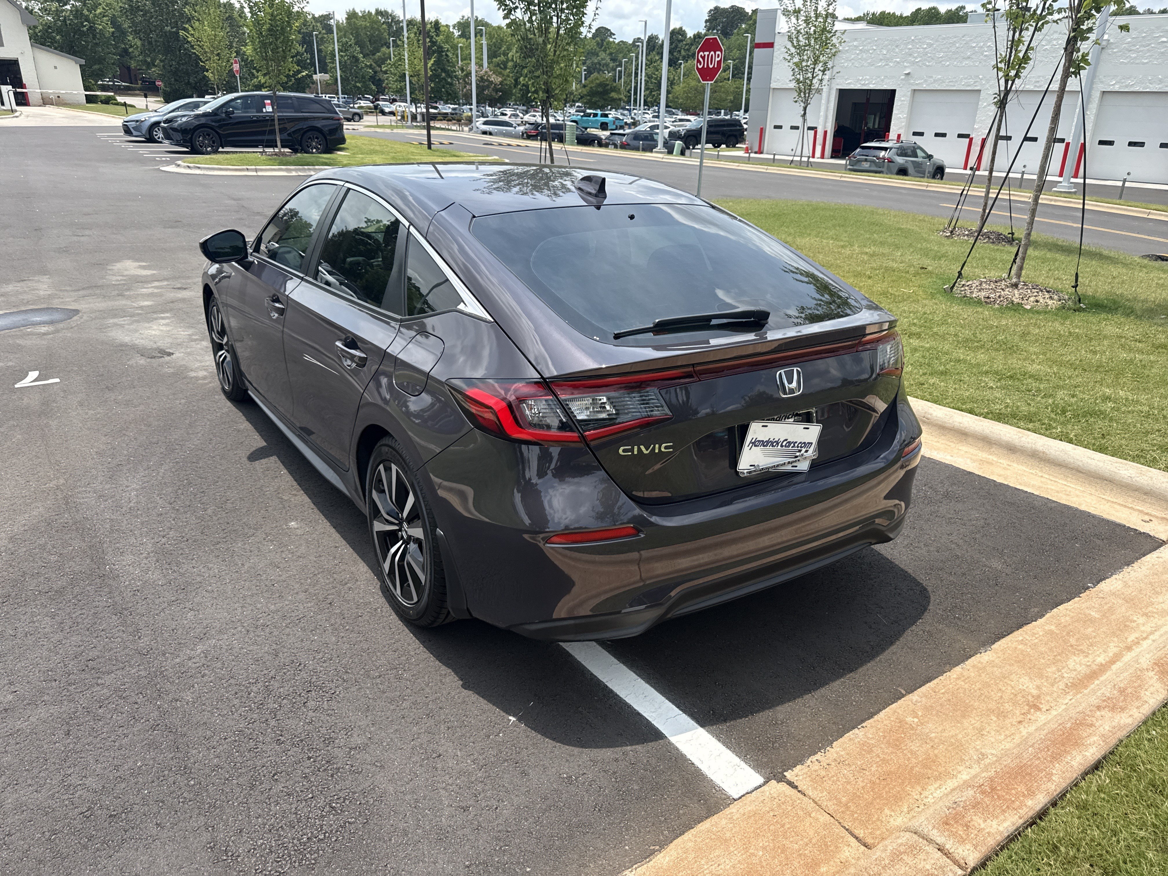 Used 2024 Honda Civic EX-L image 8