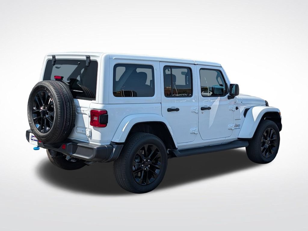 Used 2023 Jeep Wrangler Unlimited Sahara w/ Cold Weather Group AWD/4WD image 3